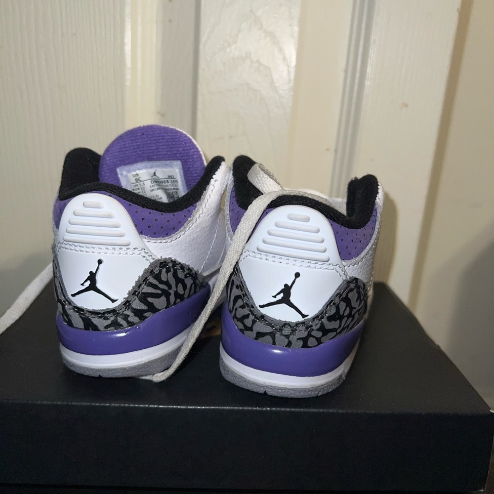 Toddler Jordan 3 size 6C